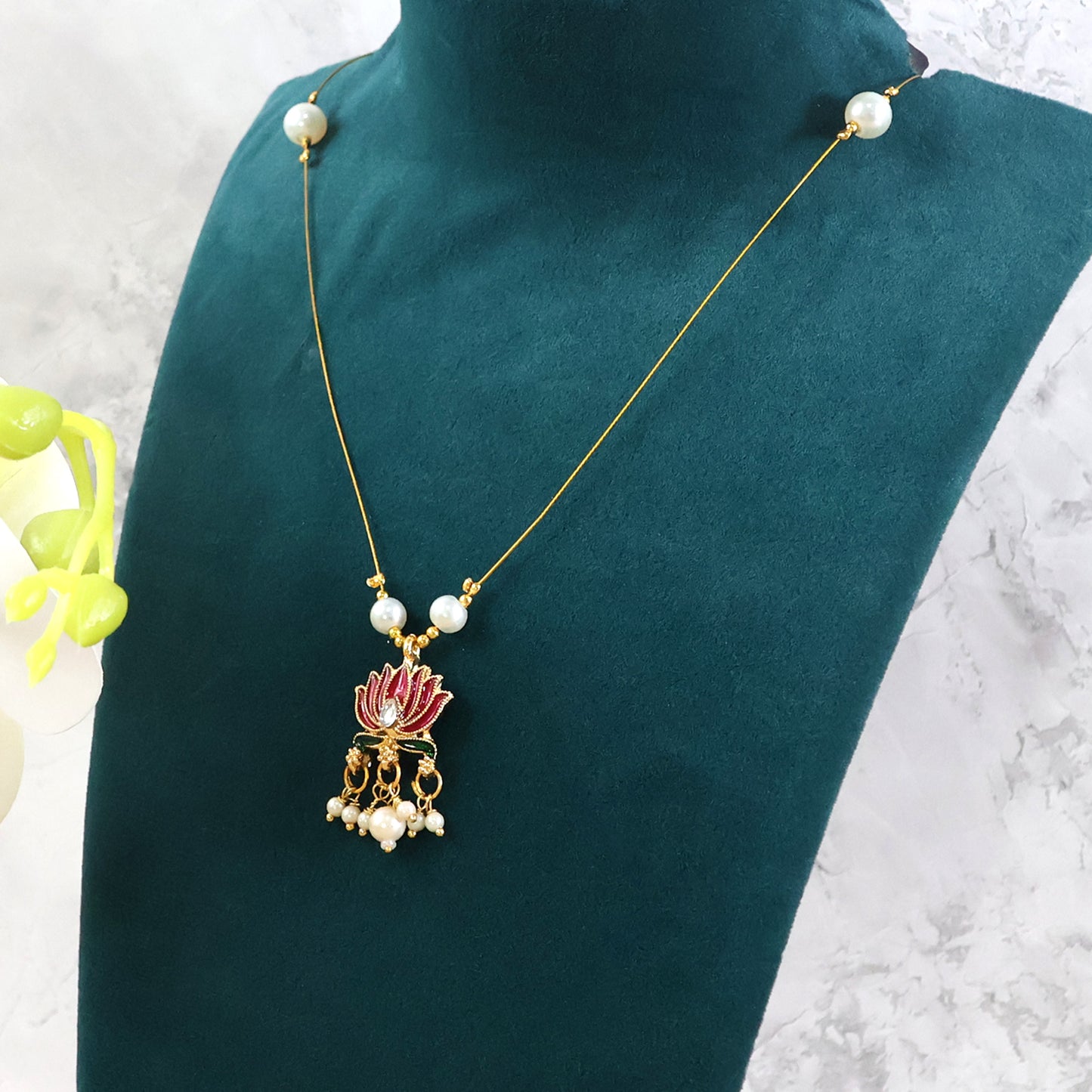 Traditional Lotus Motif Pendant Chain (1 Pc)